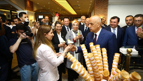 Türkiyə naziri Bakıda "MADO YASAMAL"ın açılışında! "Ticarət üçün deyil, dost olaraq yanınızdayıq"