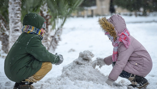 Bakı qara təslim oldu - yollar gölməçə, tıxac, işıq-qaz...?