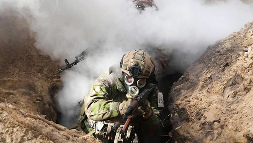 Parlamentdə deputatlar Q*IRĞINA ÇIXDI: "Müharibəyə MƏCBUR EDİRSİZ, alçaqlar!"