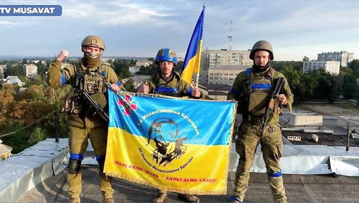 Ukrayna daha 2 ərazini ƏLƏ KEÇİRDİ,Rusiya bayrağı götürüldü-ruslar zirzəmidə gizlənib, dəhliz açılır