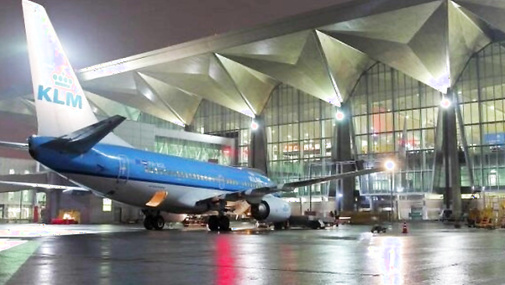 Rusiyada XAOS – daha 2 aeroport BAĞLANDI, qonaqların həyatı TƏHLÜLKƏDƏ – paradda GƏRGİN ANLAR