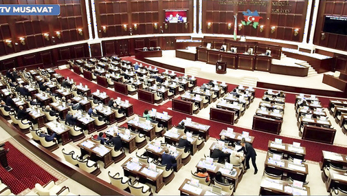 TƏCİLİ: Deputatlar Milli Məclisdə HÖKUMƏTƏ ÇAĞIRIŞ ETDİLƏR – nələr DƏYİŞƏCƏK? - CANLIda